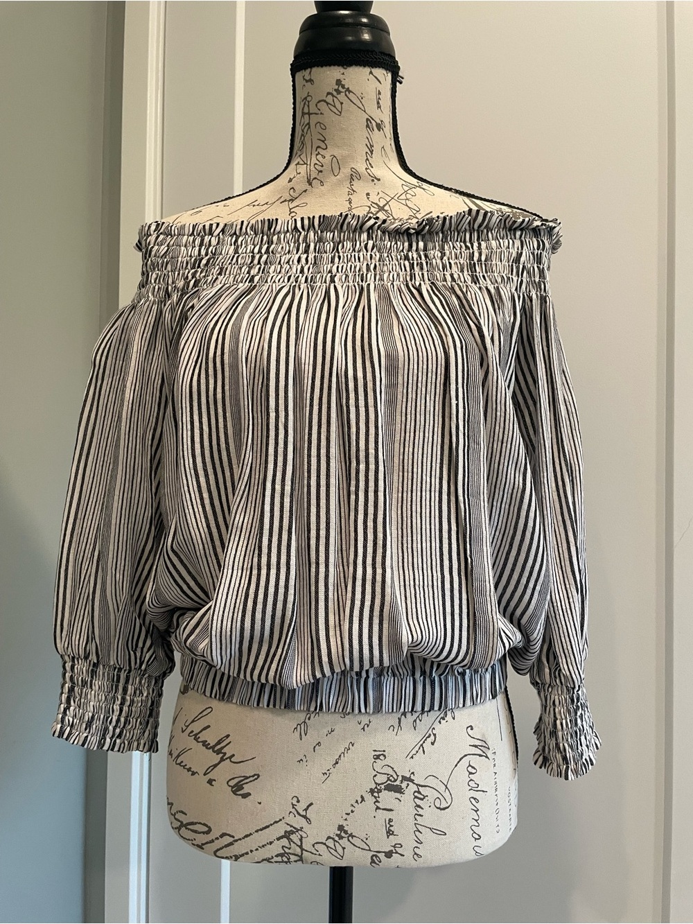 Evereve Sydney Stripe Off Shoulder Black & White Striped Blouse